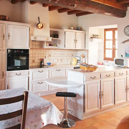 Holiday home Du Lavoir Cherveix-Cubas